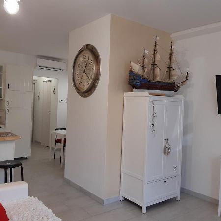 Soleil Royal Piano Terra Apartment Виареджо Екстериор снимка