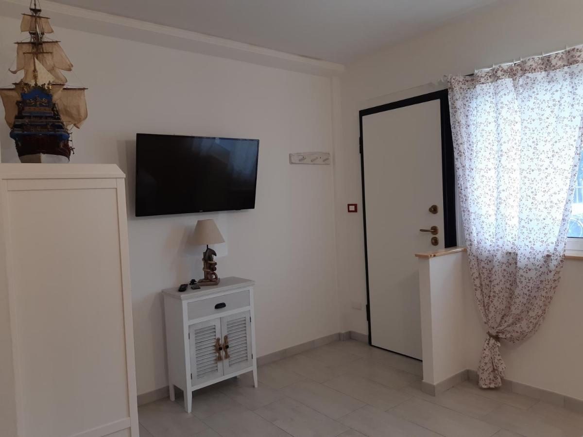 Soleil Royal Piano Terra Apartment Виареджо Екстериор снимка