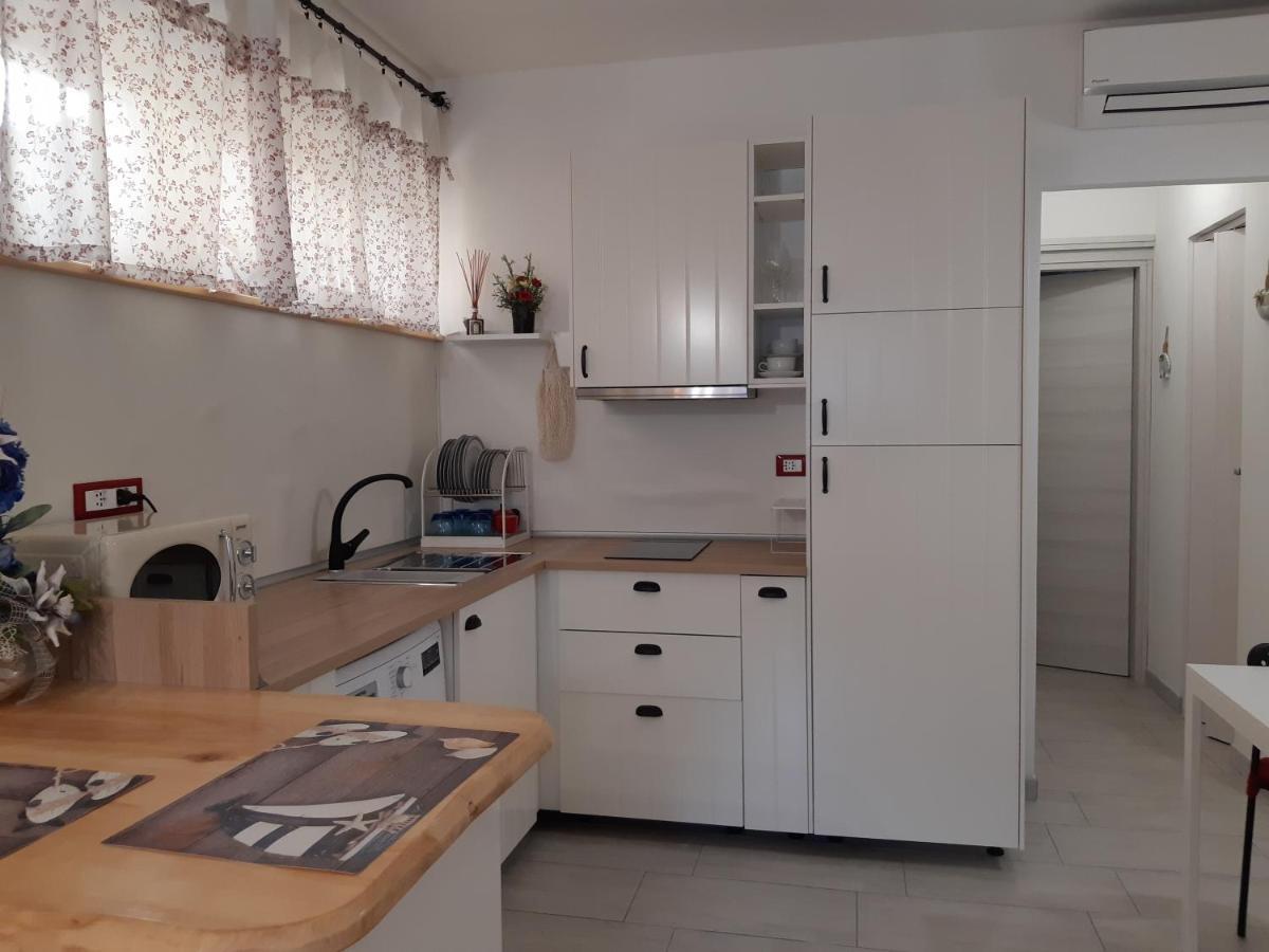 Soleil Royal Piano Terra Apartment Виареджо Екстериор снимка